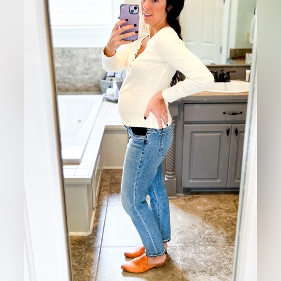 Lara Side Stretch Maternity Jeans - Picture 3 of 3